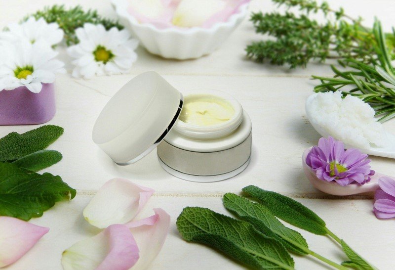 10 Natural Skincare Products to Try this year